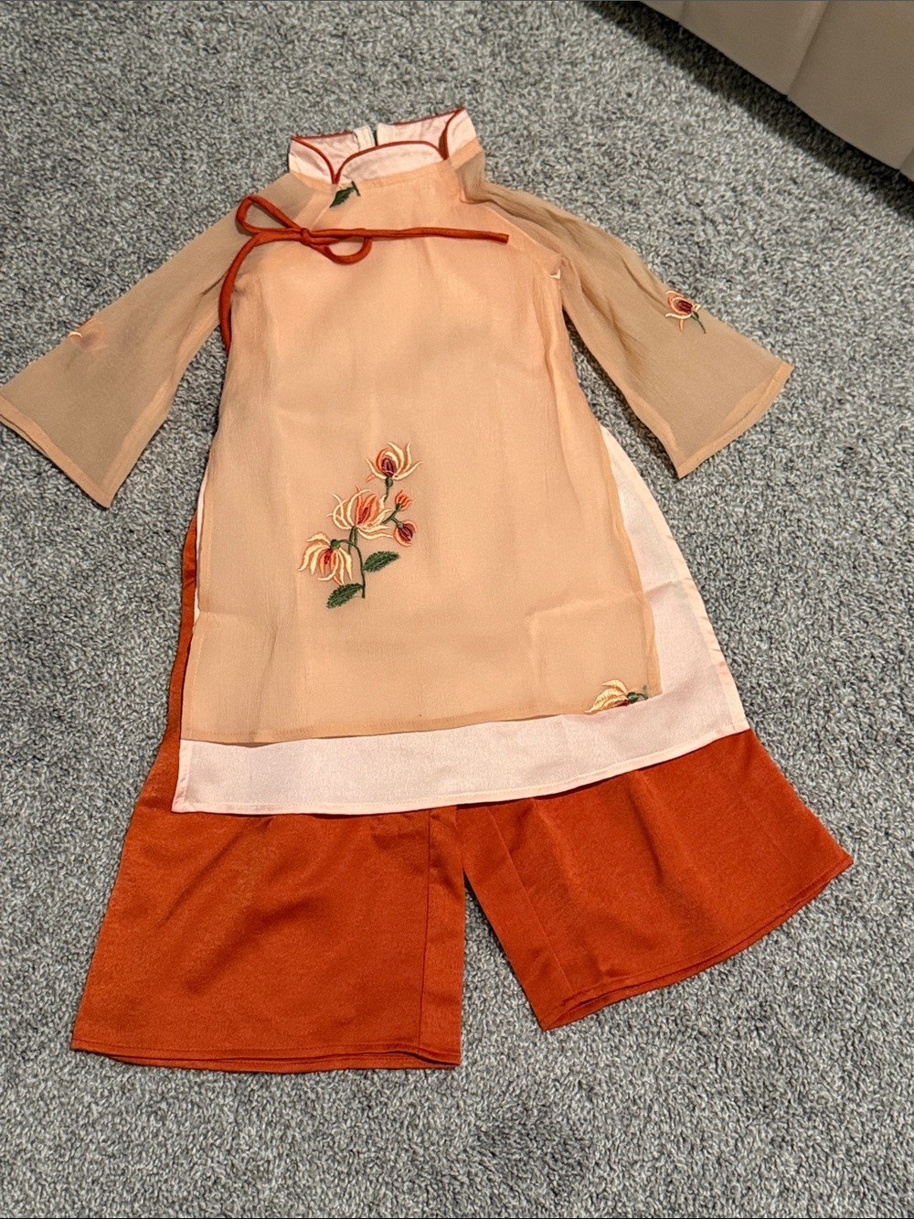 NEW! Girls Toddler Ao Dai Peach Floral Embroidered Tunic with Rust Shorts - 2T